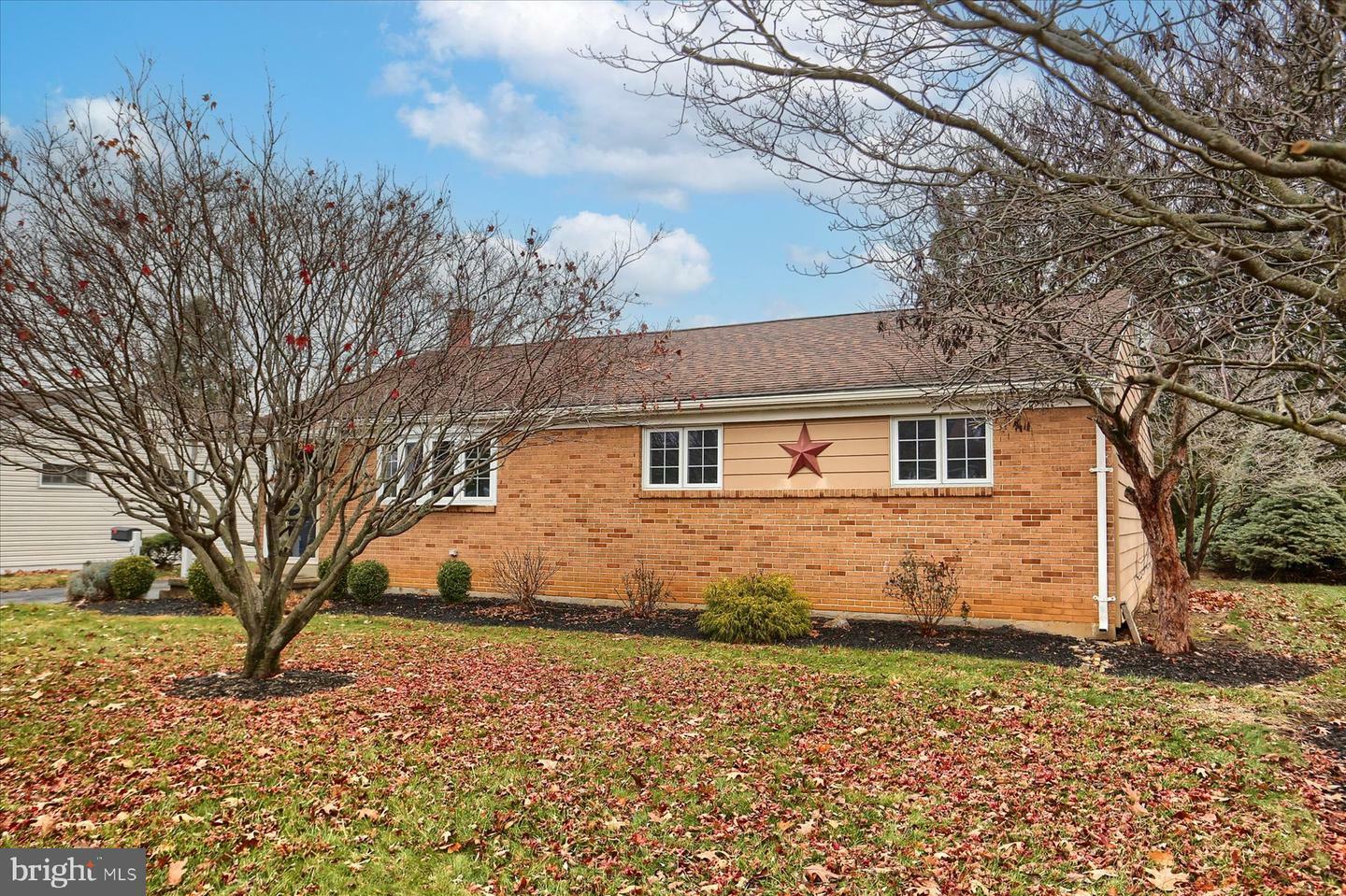 Property Photo:  12 Cedarhurst Lane  PA 17011 