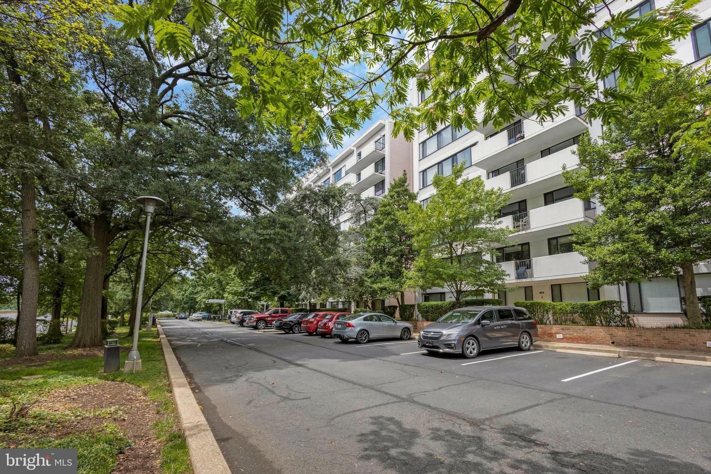 Property Photo:  4501 Arlington Boulevard 502  VA 22203 