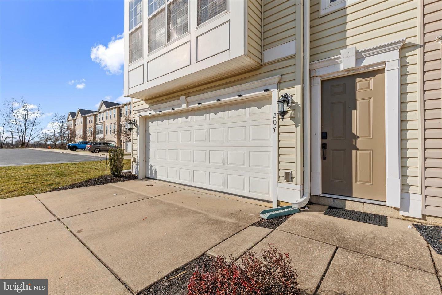 Property Photo:  207 Brook Meadow Drive  PA 17050 