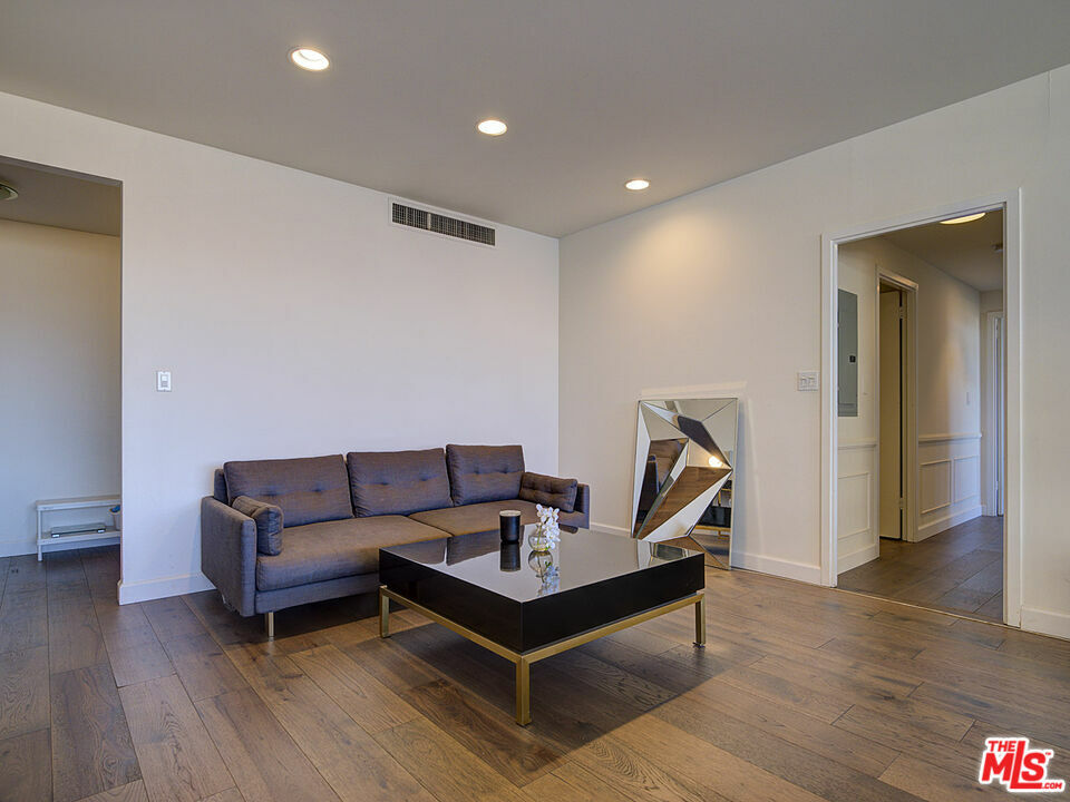 Property Photo:  2220   Avenue Of The Stars 1504  CA 90067 