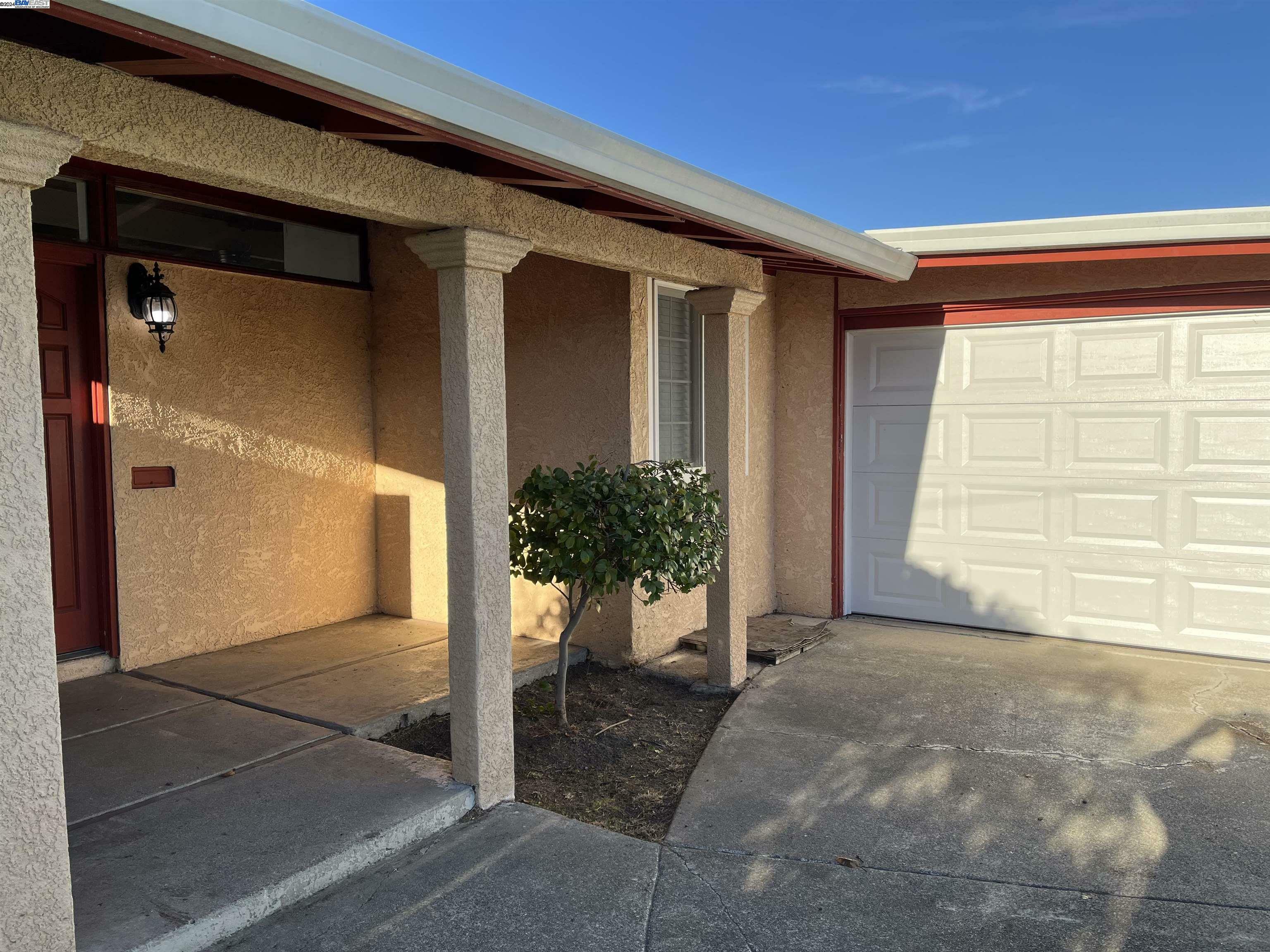 Property Photo:  2745 Bal Harbor Ln  CA 94545 