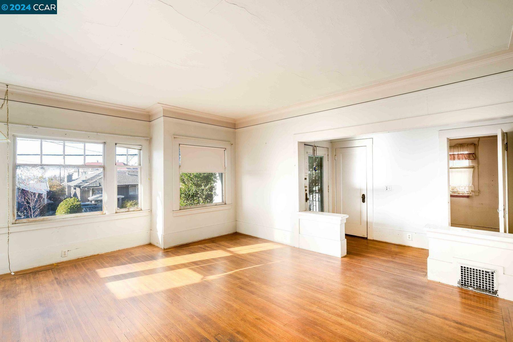 Property Photo:  3948 Glen Park Rd  CA 94602 