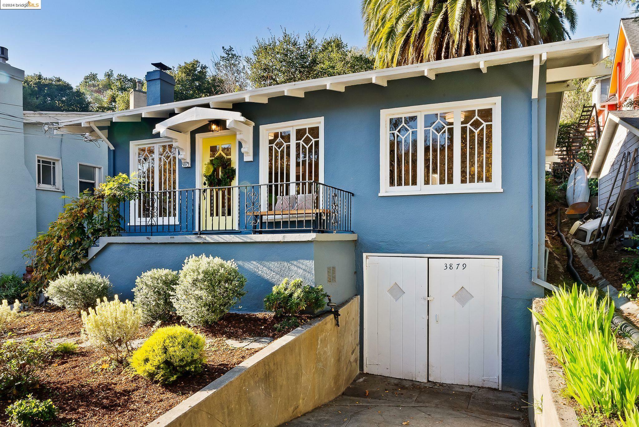 Property Photo:  3879 Fruitvale Ave  CA 94602 