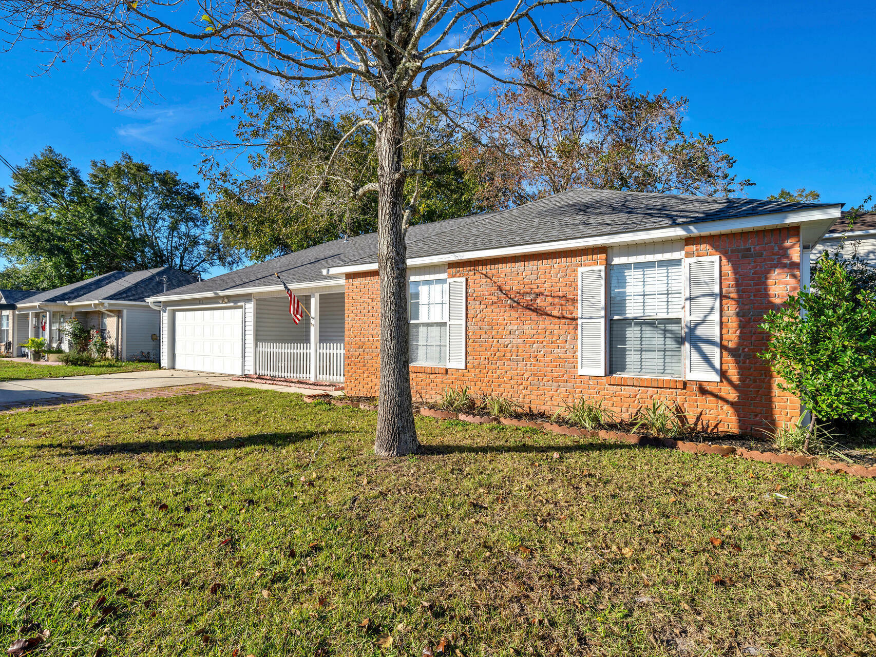 Property Photo:  976 Crimson Heights Court  FL 32547 