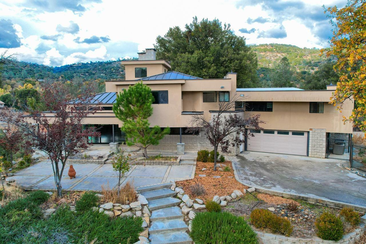 Property Photo:  49868 River Falls Way  CA 93644 