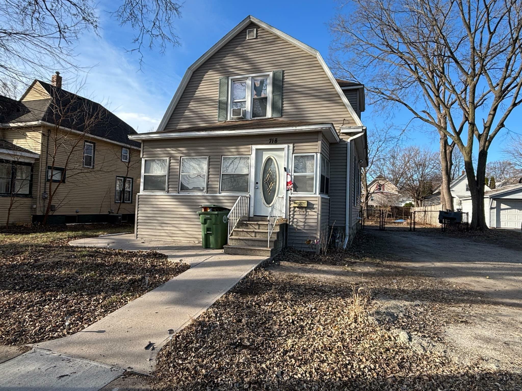 Property Photo:  718 W 11th Street  IA 50702 