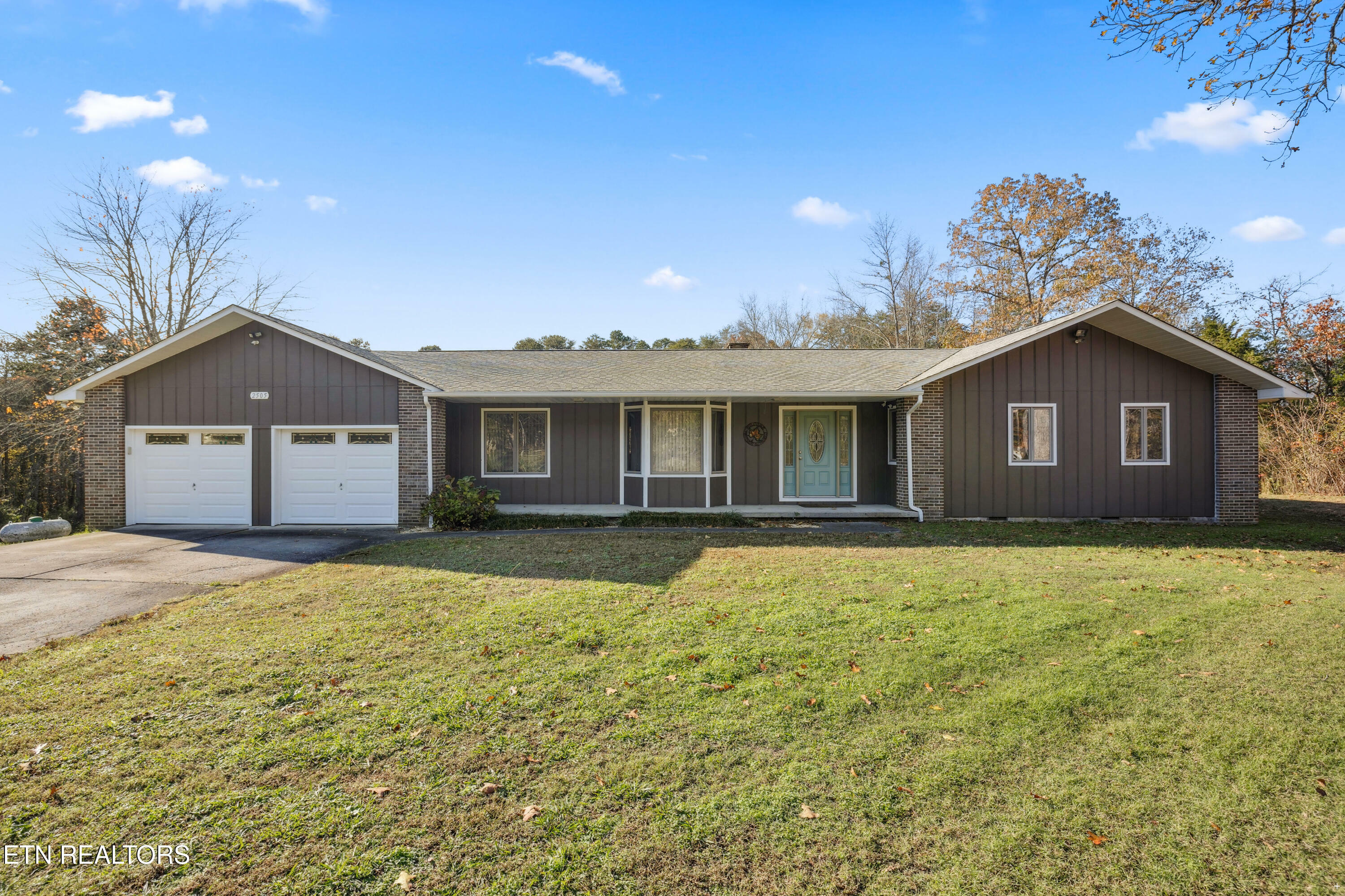 Property Photo: 2505 Windfall Estates Drive TN 37876