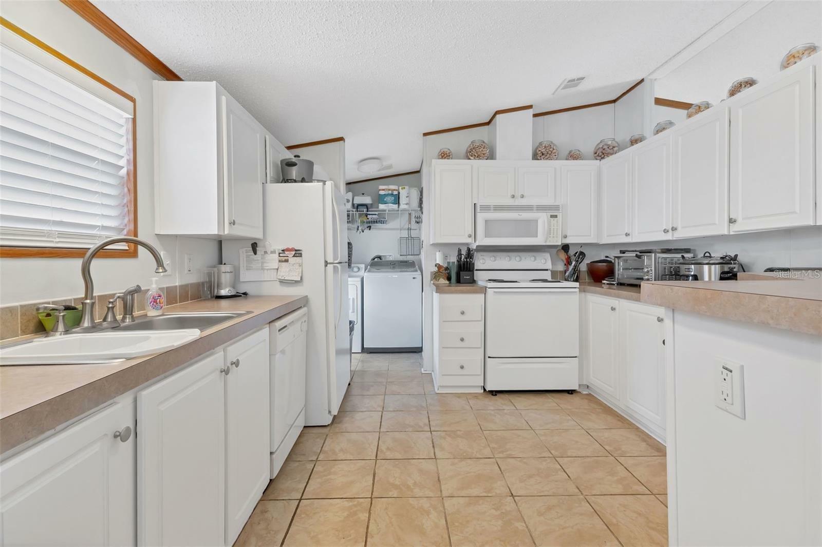 Property Photo:  3127 Bayside Parkway  FL 33982 