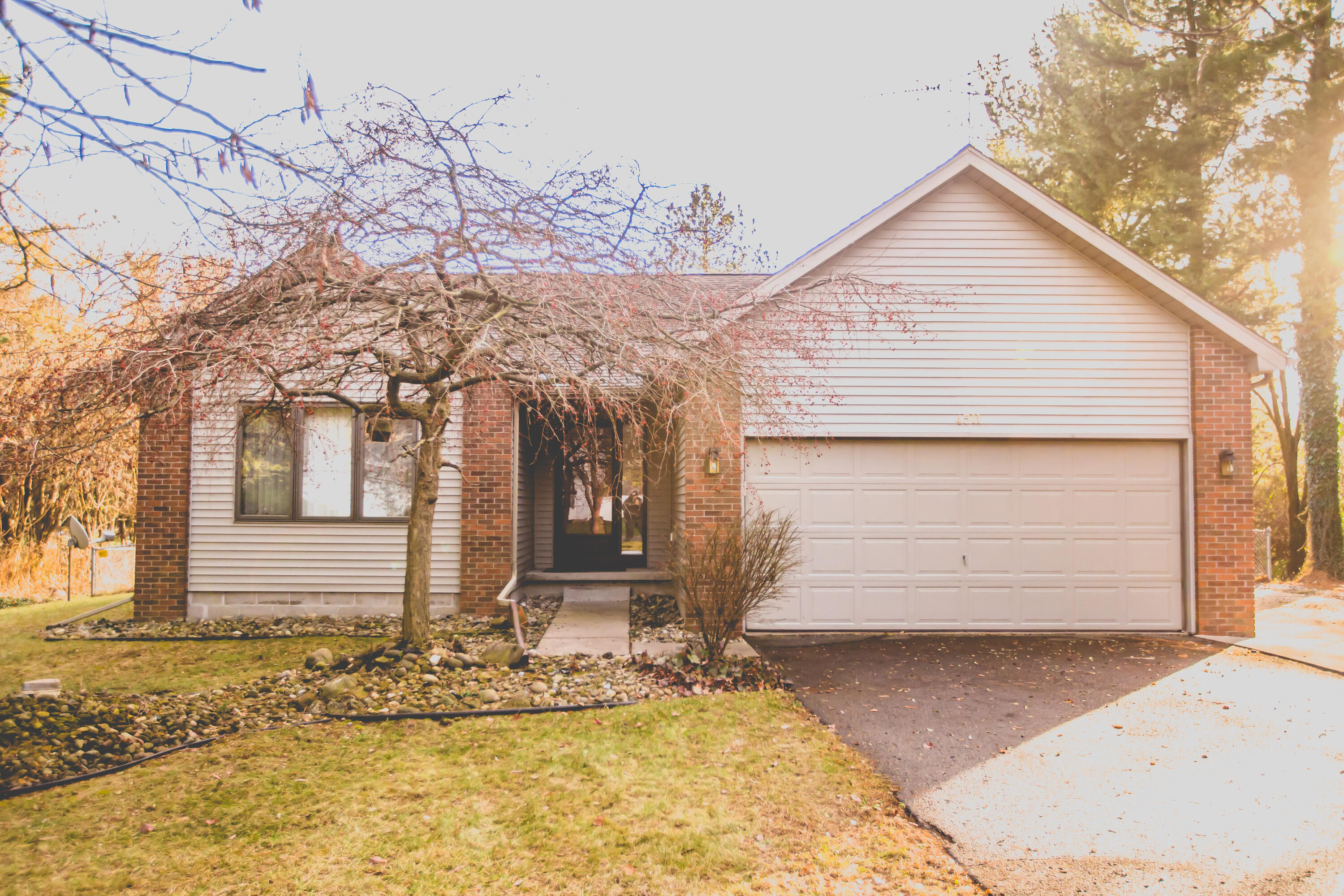 4511 Leeward Drive  Pleasant Lake MI 49272 photo