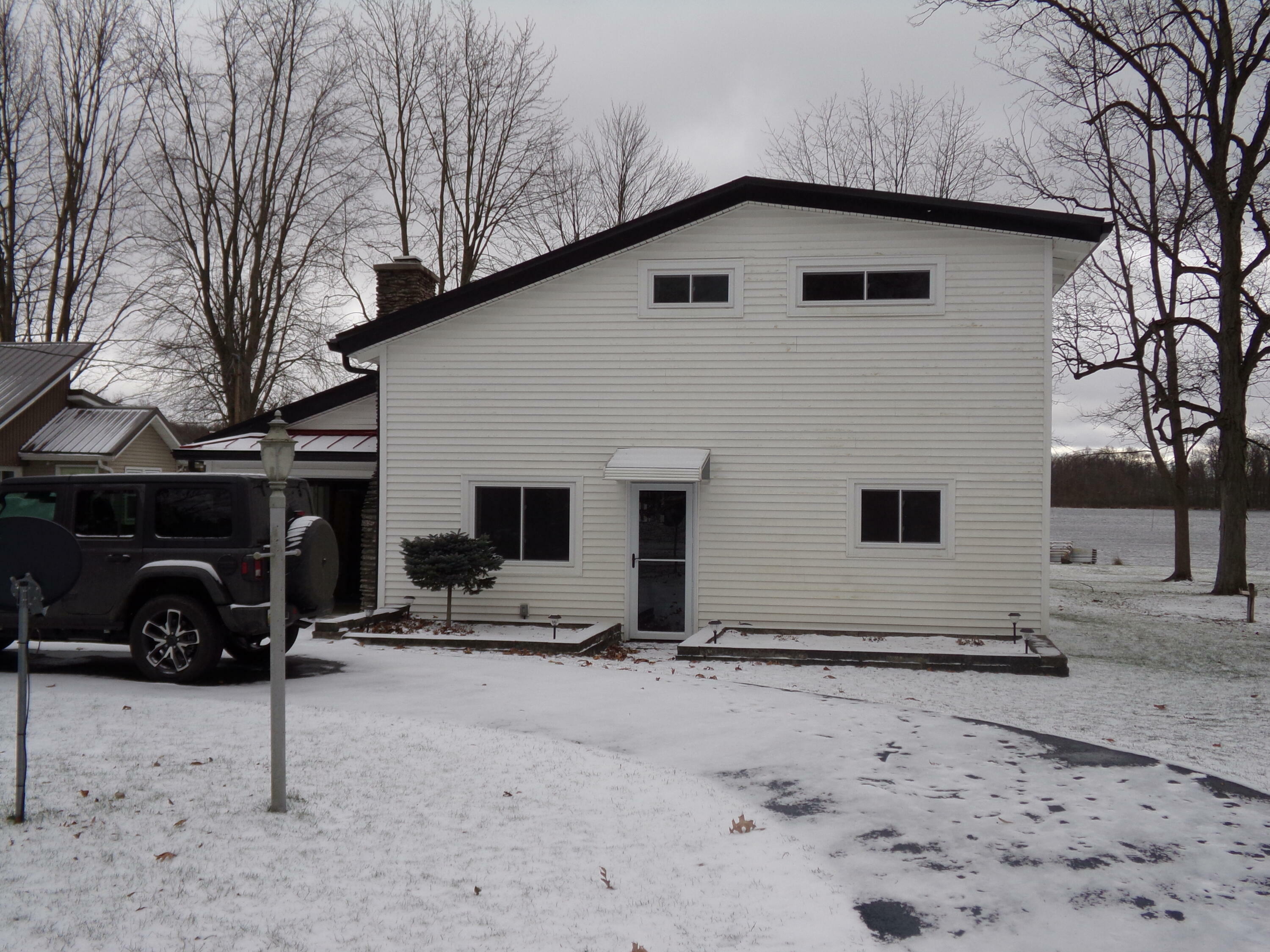 Property Photo:  9727 W Camden Road  MI 49255 