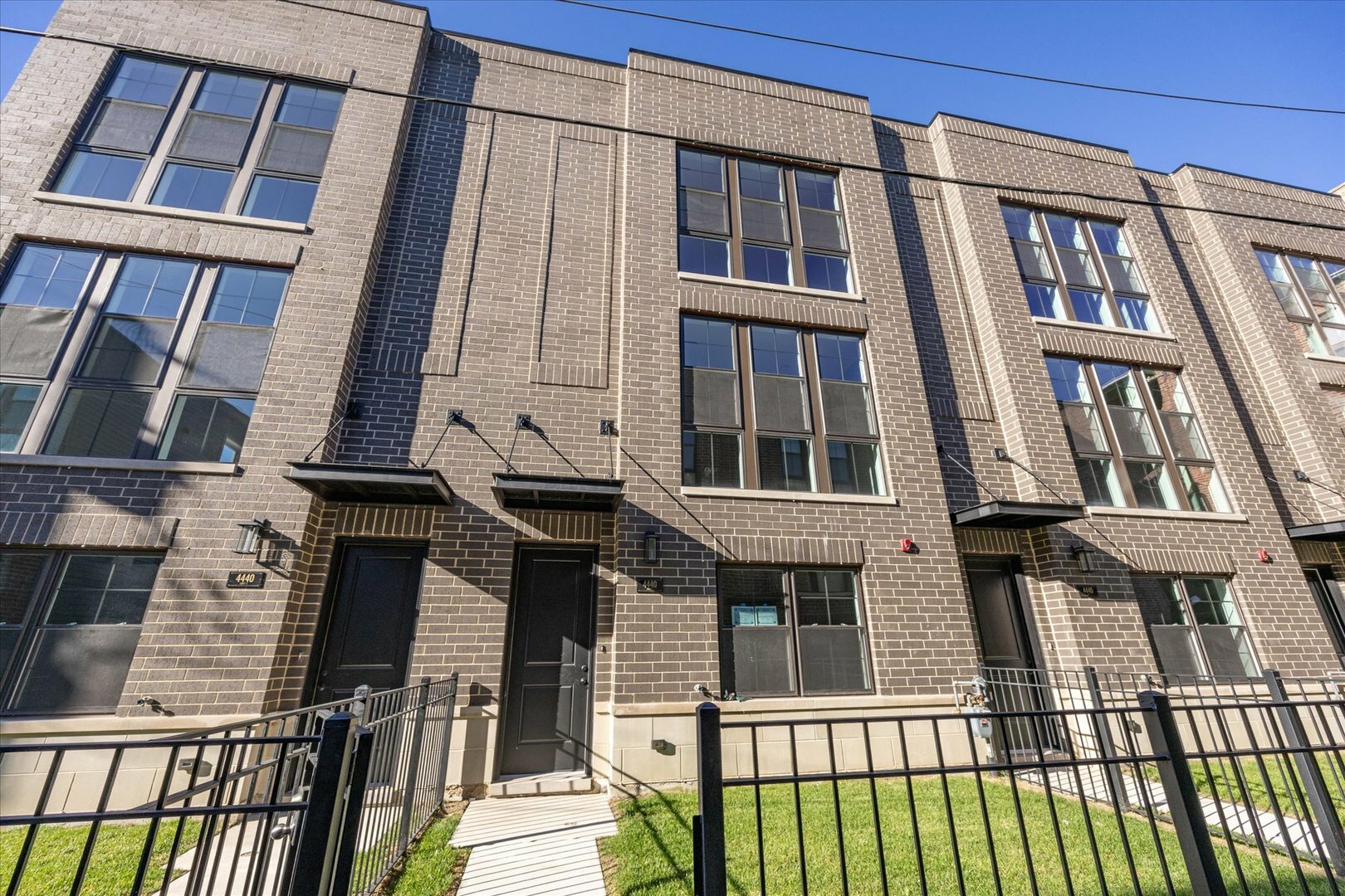 Property Photo:  4444 S Drexel Boulevard A  IL 60653 