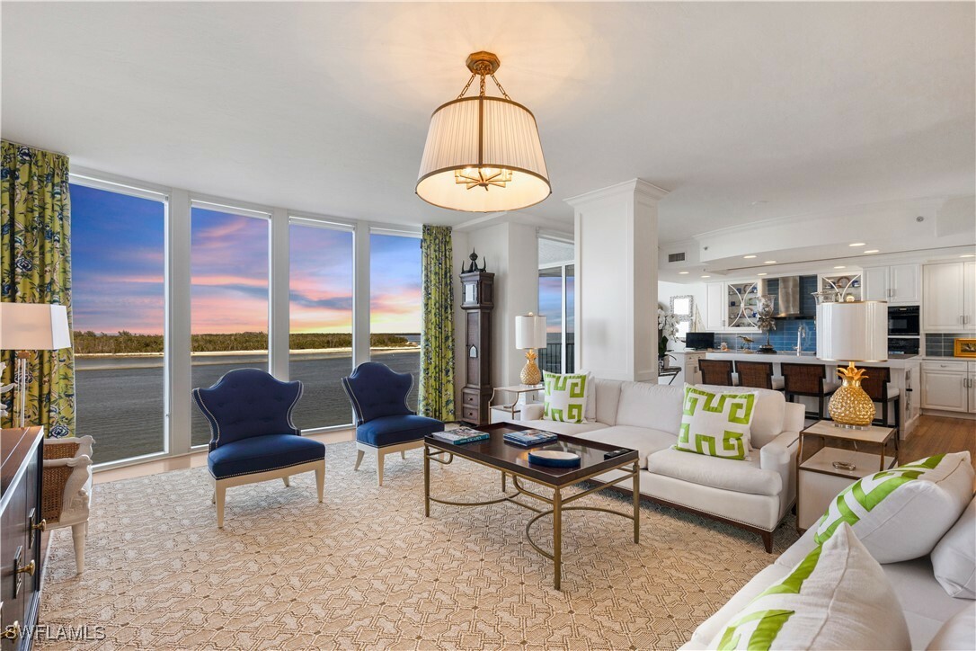 Property Photo: 700 La Peninsula Boulevard 404 FL 34113
