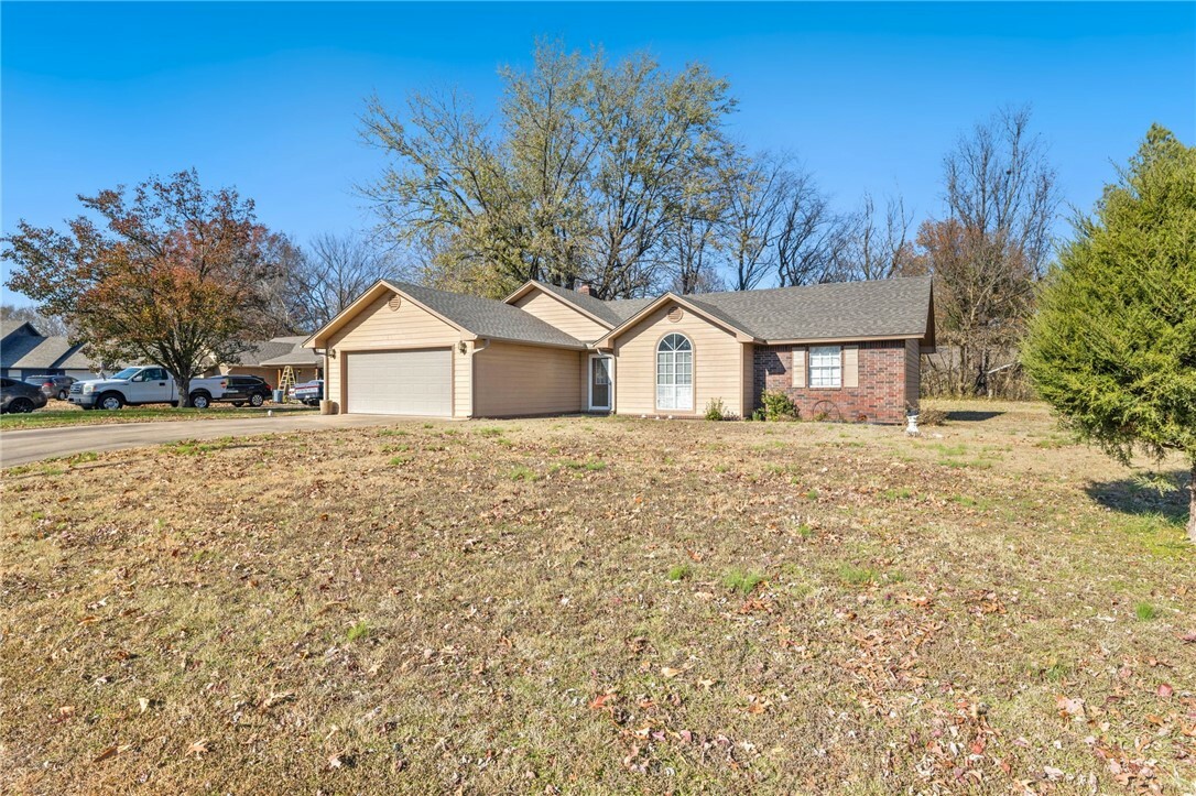 Property Photo:  303 Cordes Drive  AR 72761 