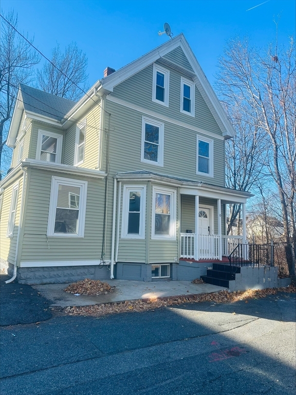 Property Photo:  10 Cypress Pl  MA 01902 