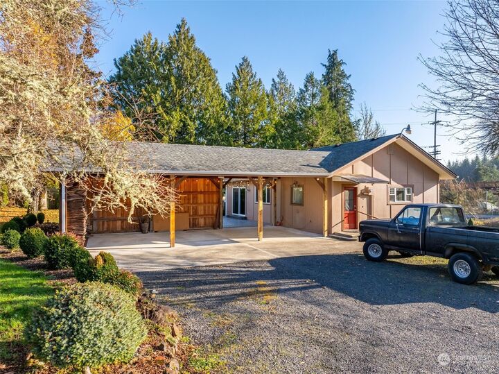 Property Photo: 322 Stearns Road WA 98532