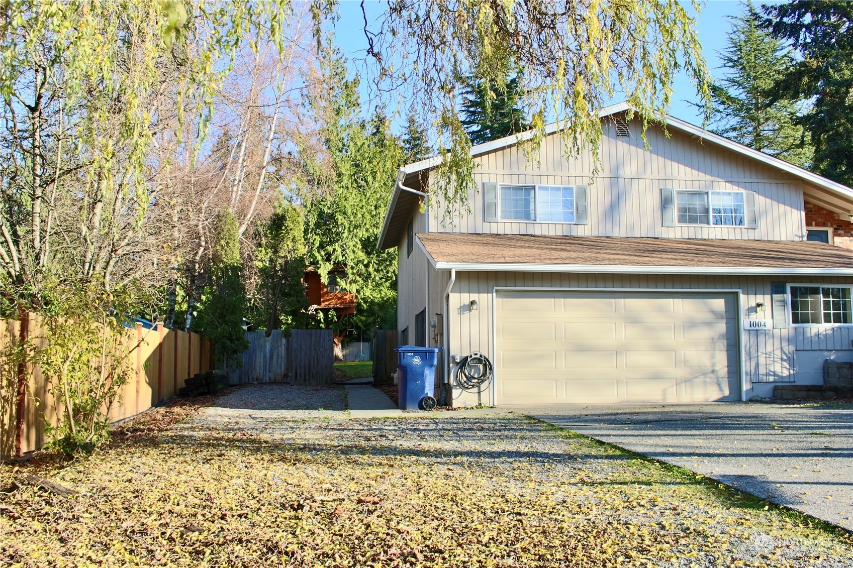 Property Photo:  1004 N Waugh Road  WA 98273 