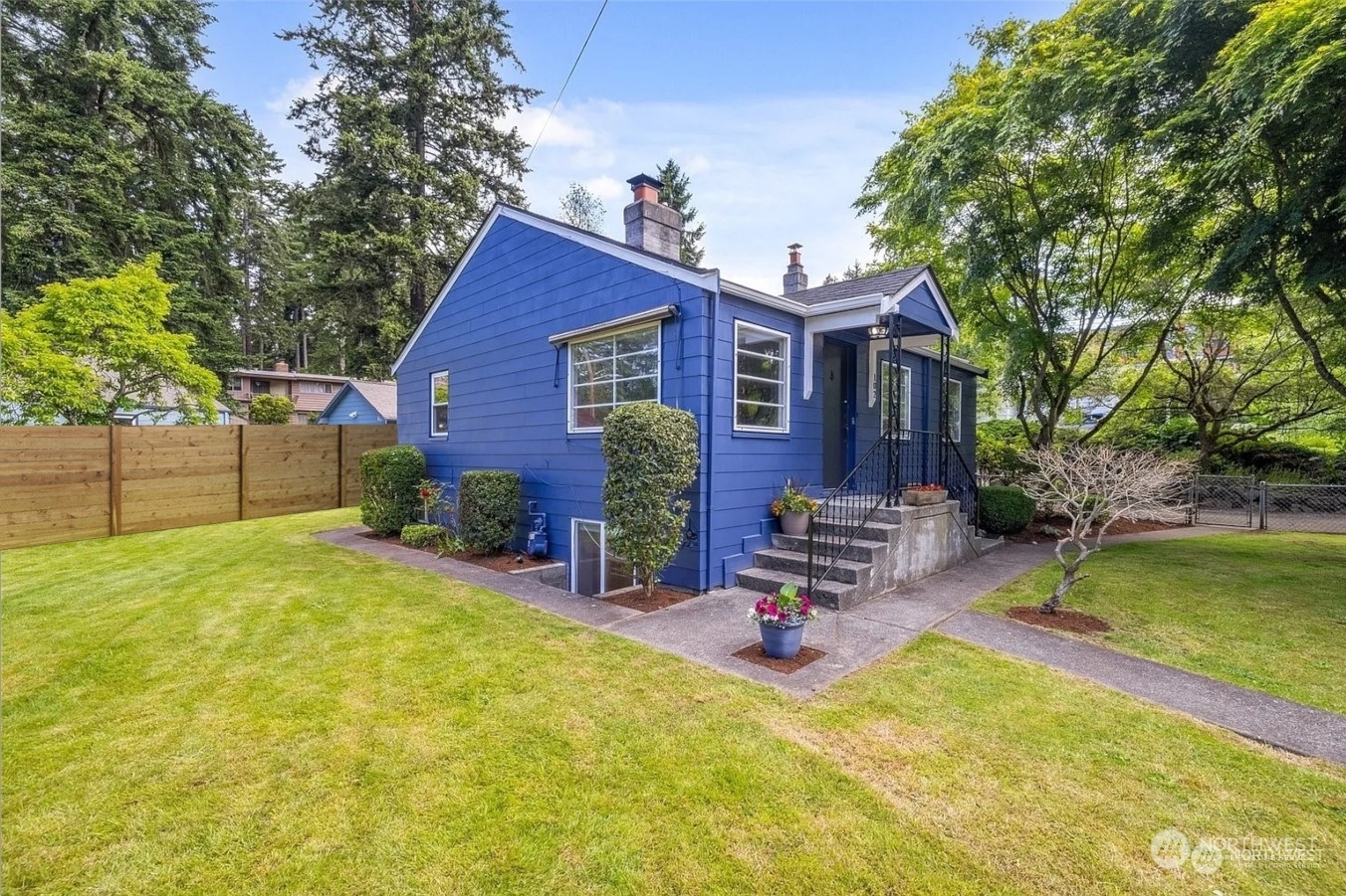 Property Photo:  102 N 143rd Street  WA 98133 