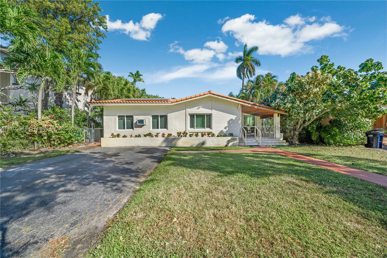 Property Photo:  531 Palmetto Dr  FL 33166 