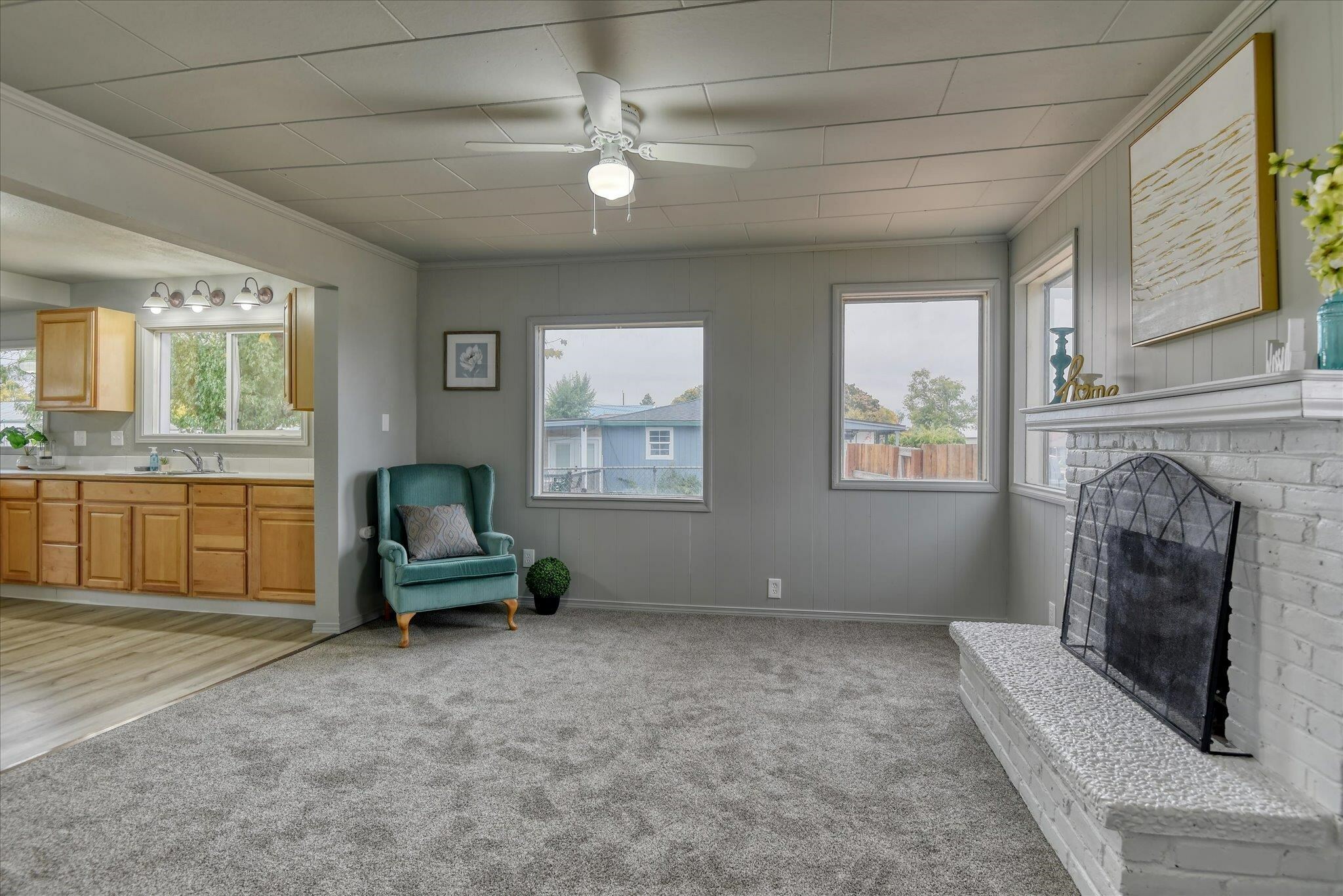 Property Photo:  2018 E Nebraska Ave  WA 99208 