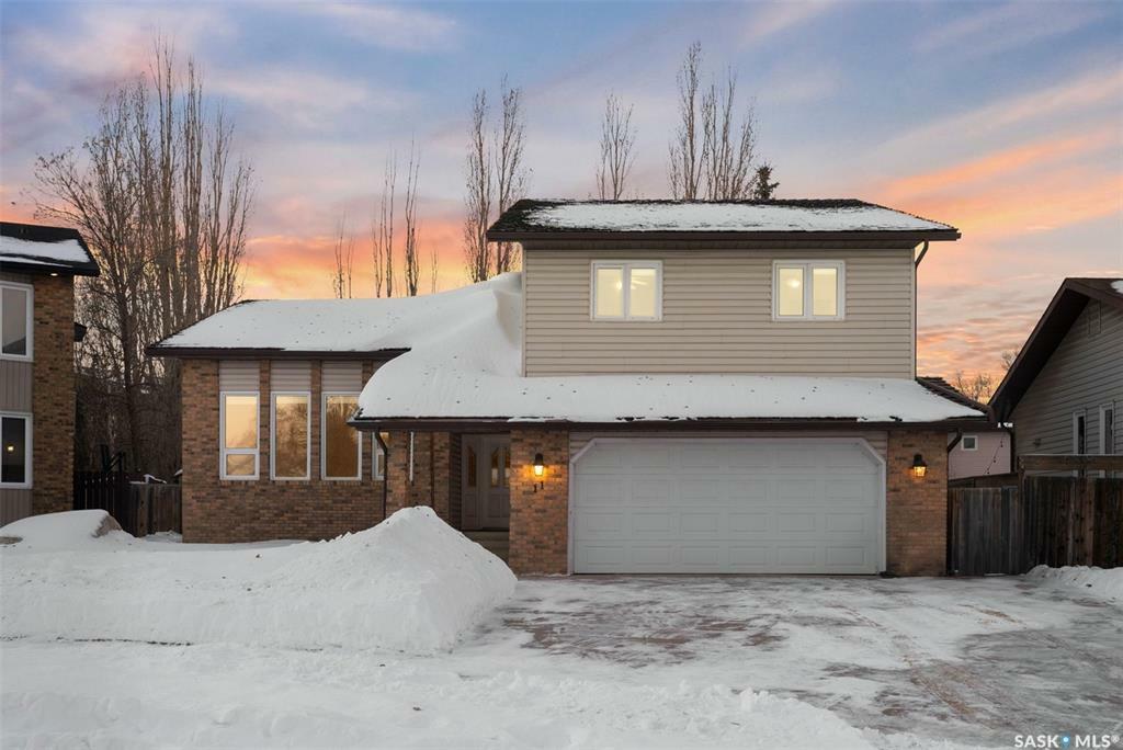 Property Photo:  11 Bain Crescent  SK S7K 6G3 