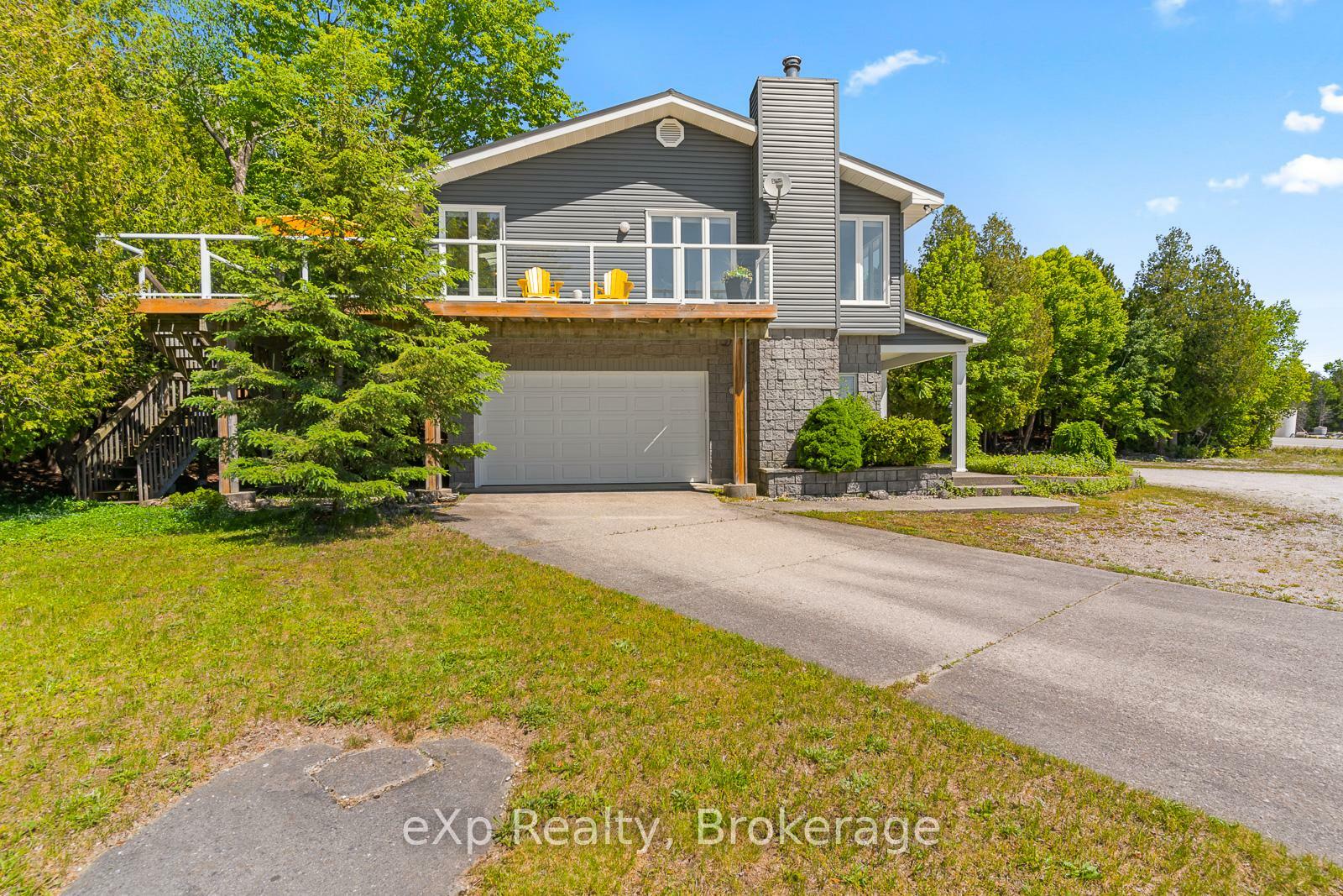 Property Photo: 900 Berford Street ON N0H 2T0