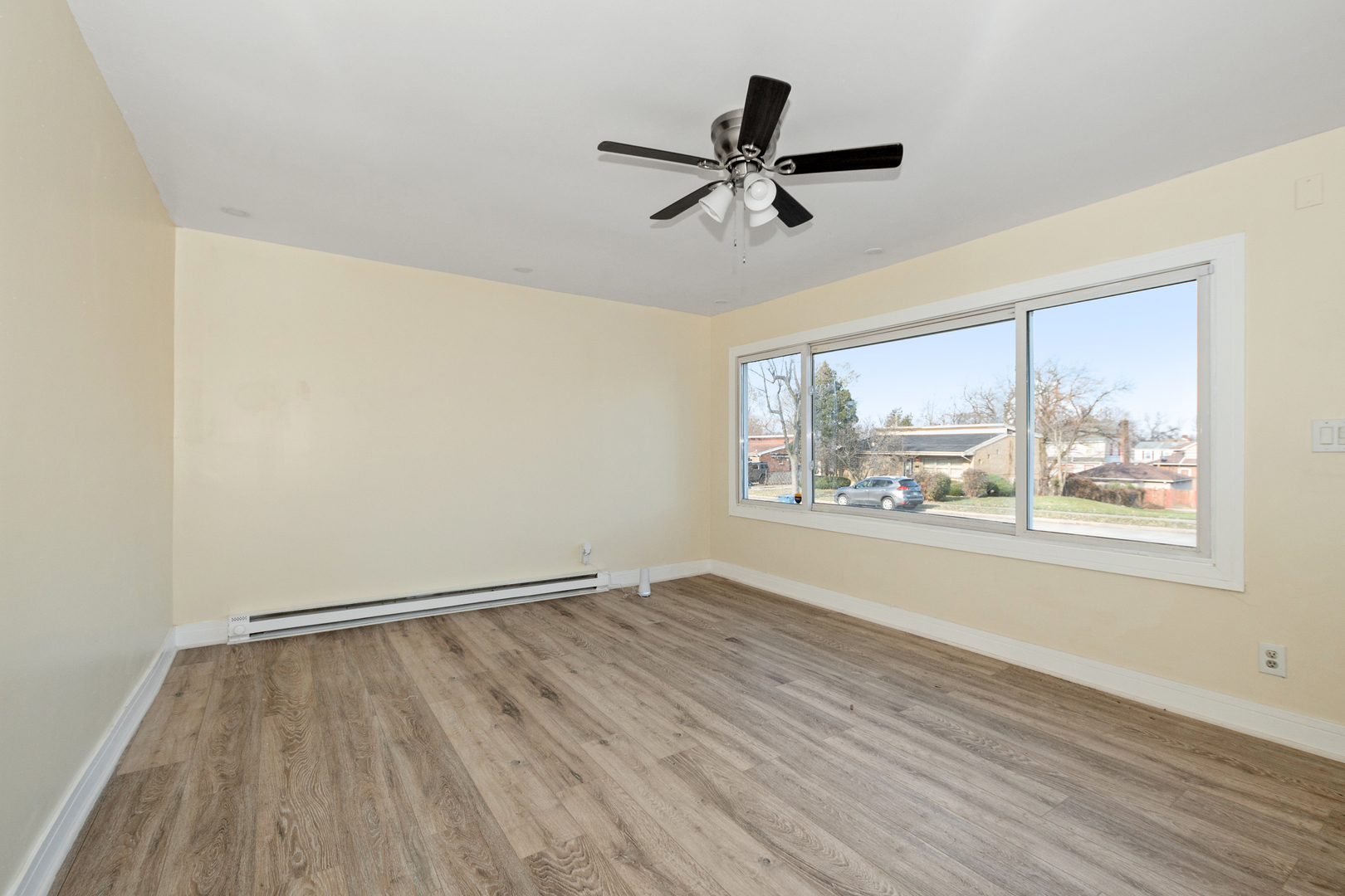 Property Photo:  292 W 17th Street  IL 60411 