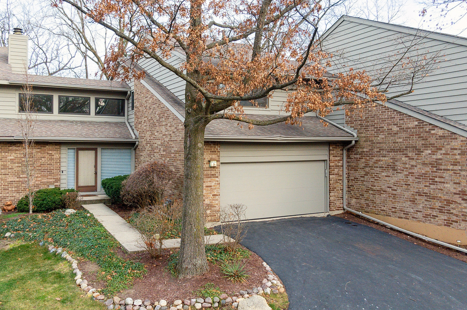 Property Photo:  9 Brook Lane  IL 60464 