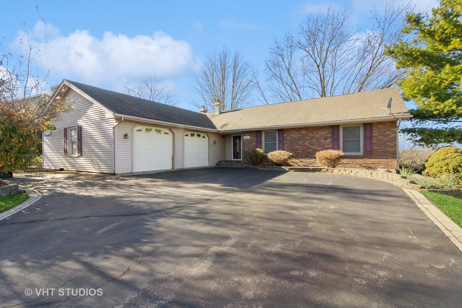 921 S Raddant Road  Batavia IL 60510 photo