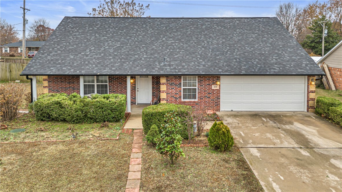 Property Photo:  210 Joy Carol Loop  AR 72764 