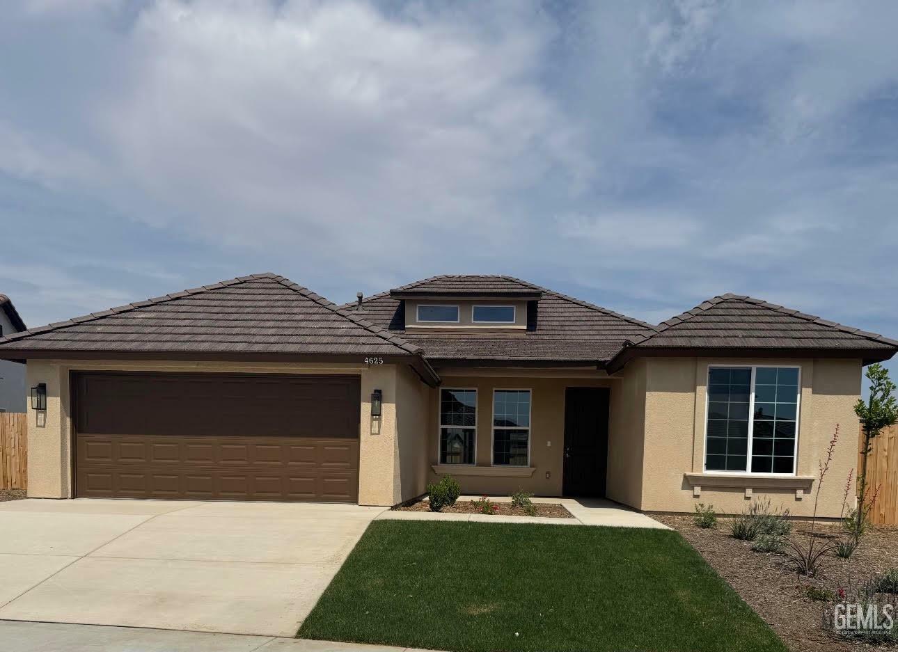 4625 Dry Port Way  Bakersfield CA 93306 photo