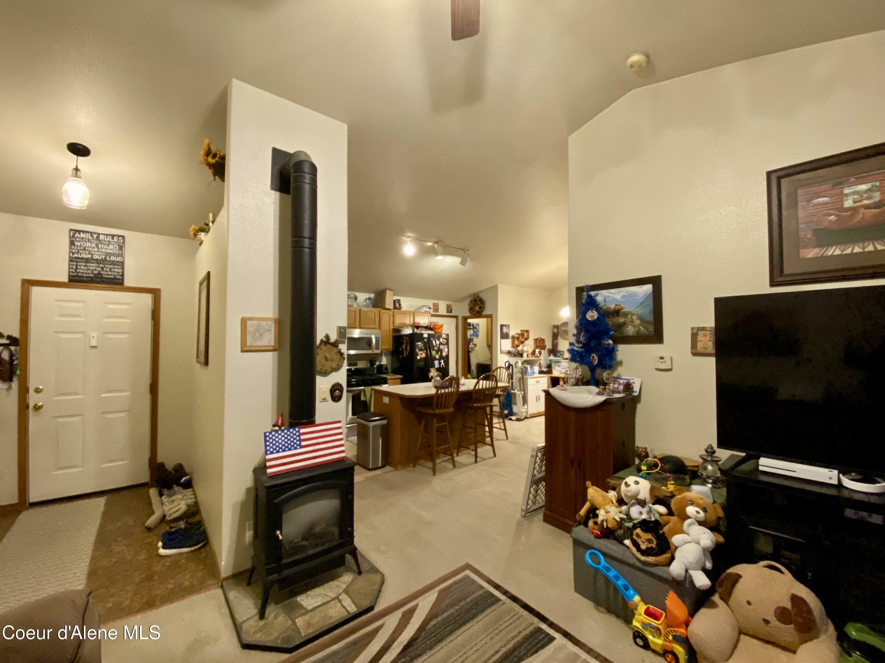 Property Photo:  1916 W Canfield Ave  ID 83815 