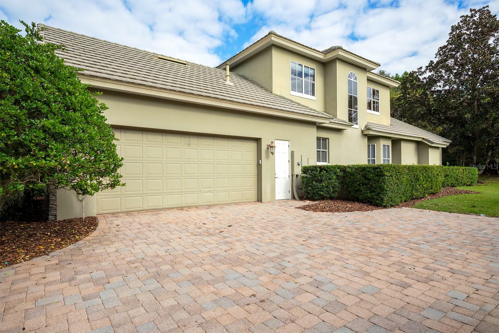 Property Photo:  3277 Lakeview Oaks Drive  FL 32779 