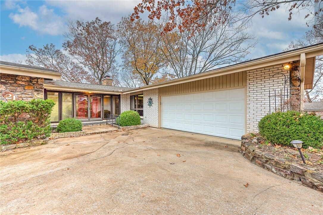 Property Photo:  21 Brompton Drive  AR 72715 