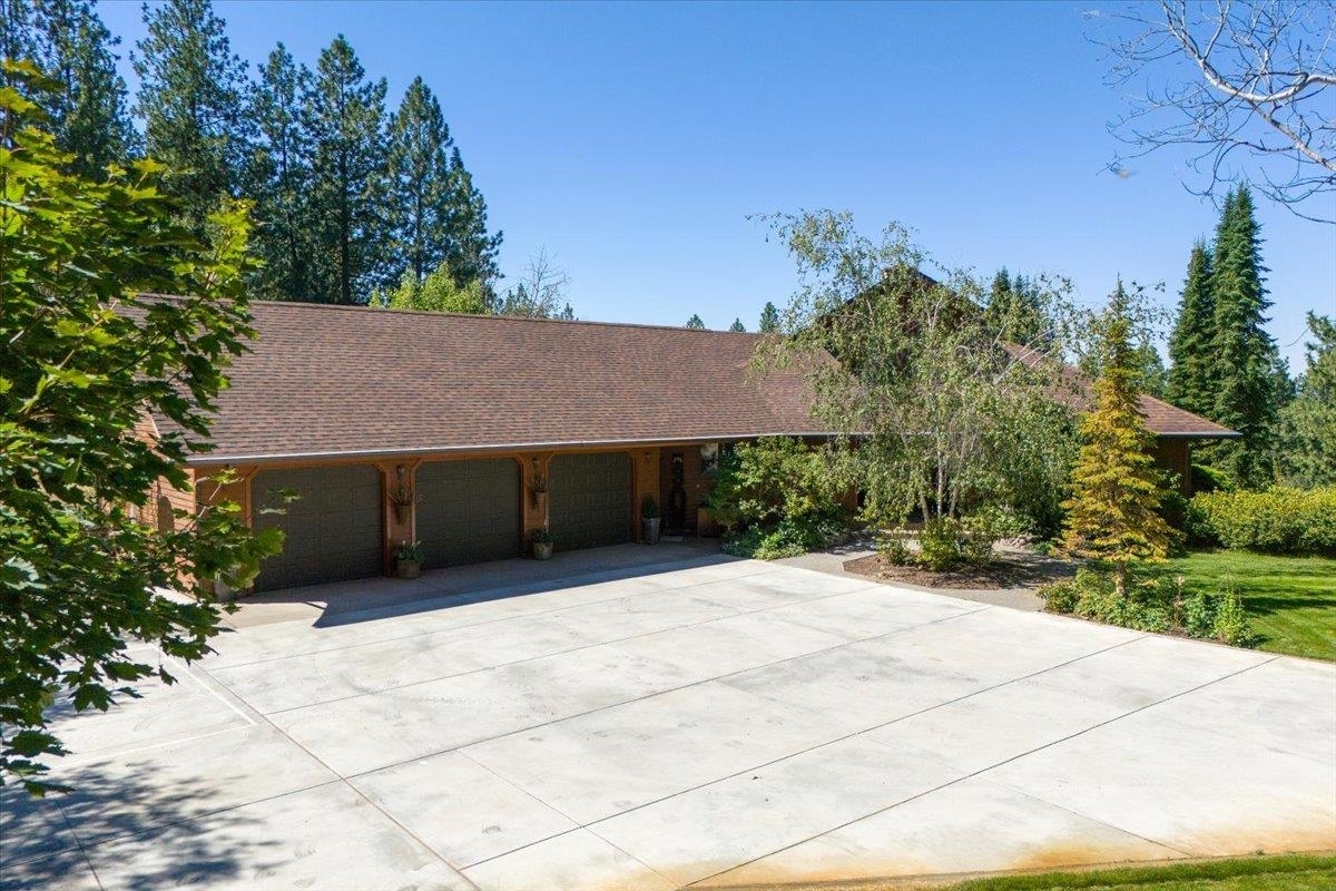 Property Photo:  8912 E Golden Hills Ln  WA 99021 