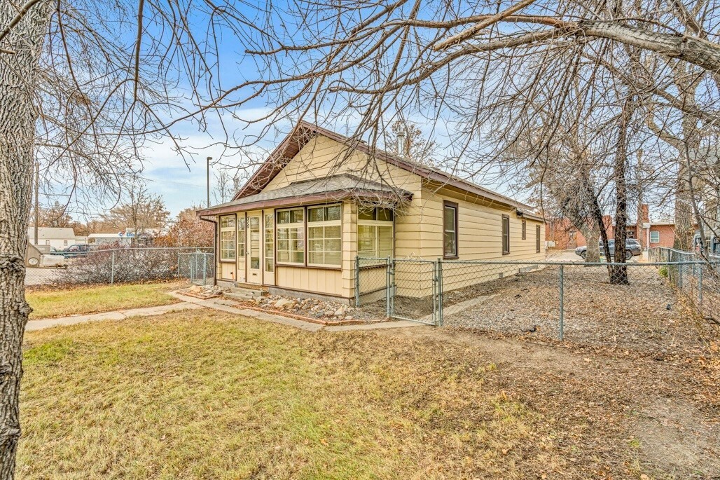 Property Photo:  510 Broadwater Ave  MT 59102 