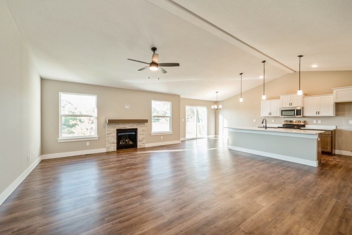 Property Photo: 1807 Shady Grove Road SW IA 52404