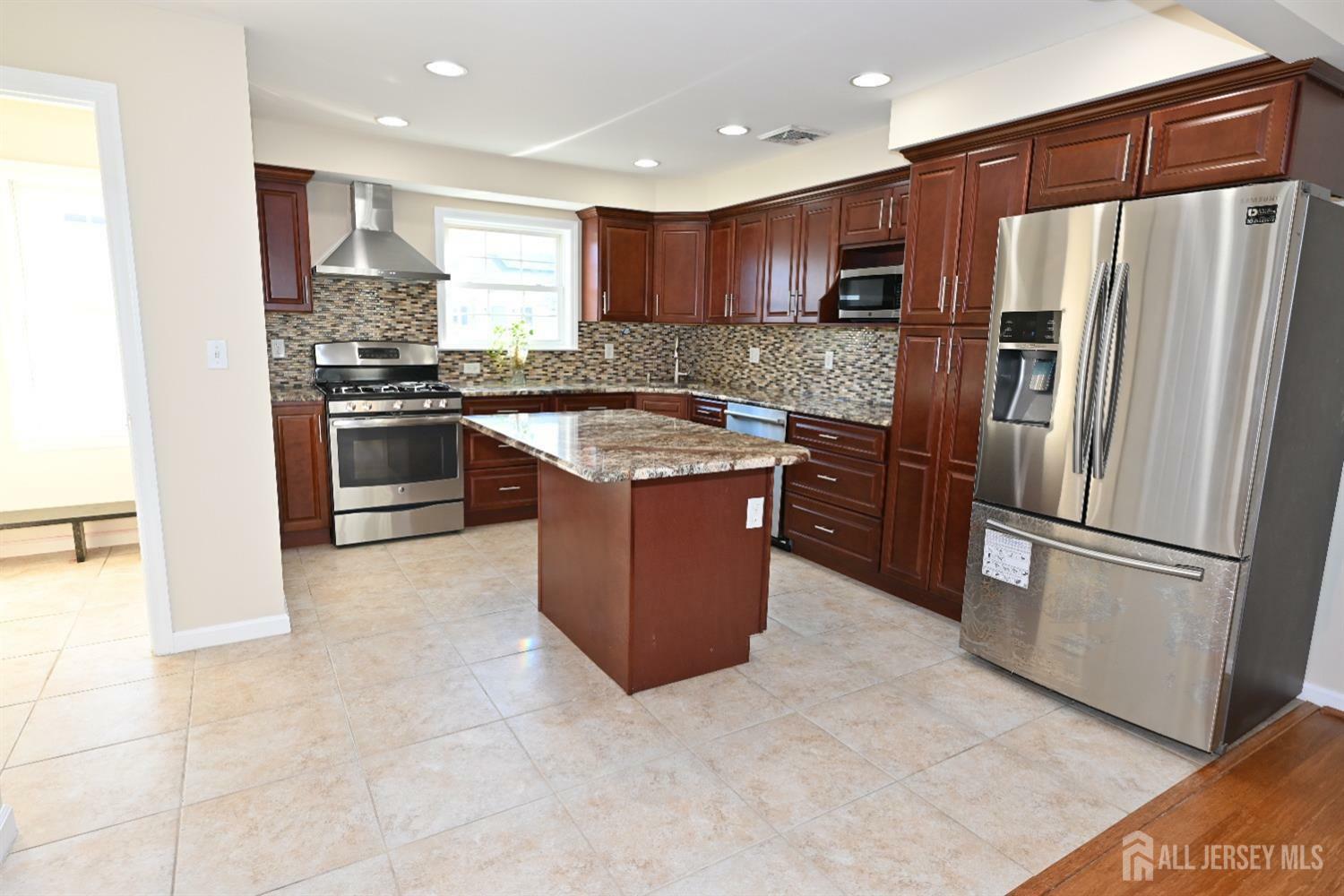 Property Photo:  184 Elizabeth Avenue  NJ 08830 