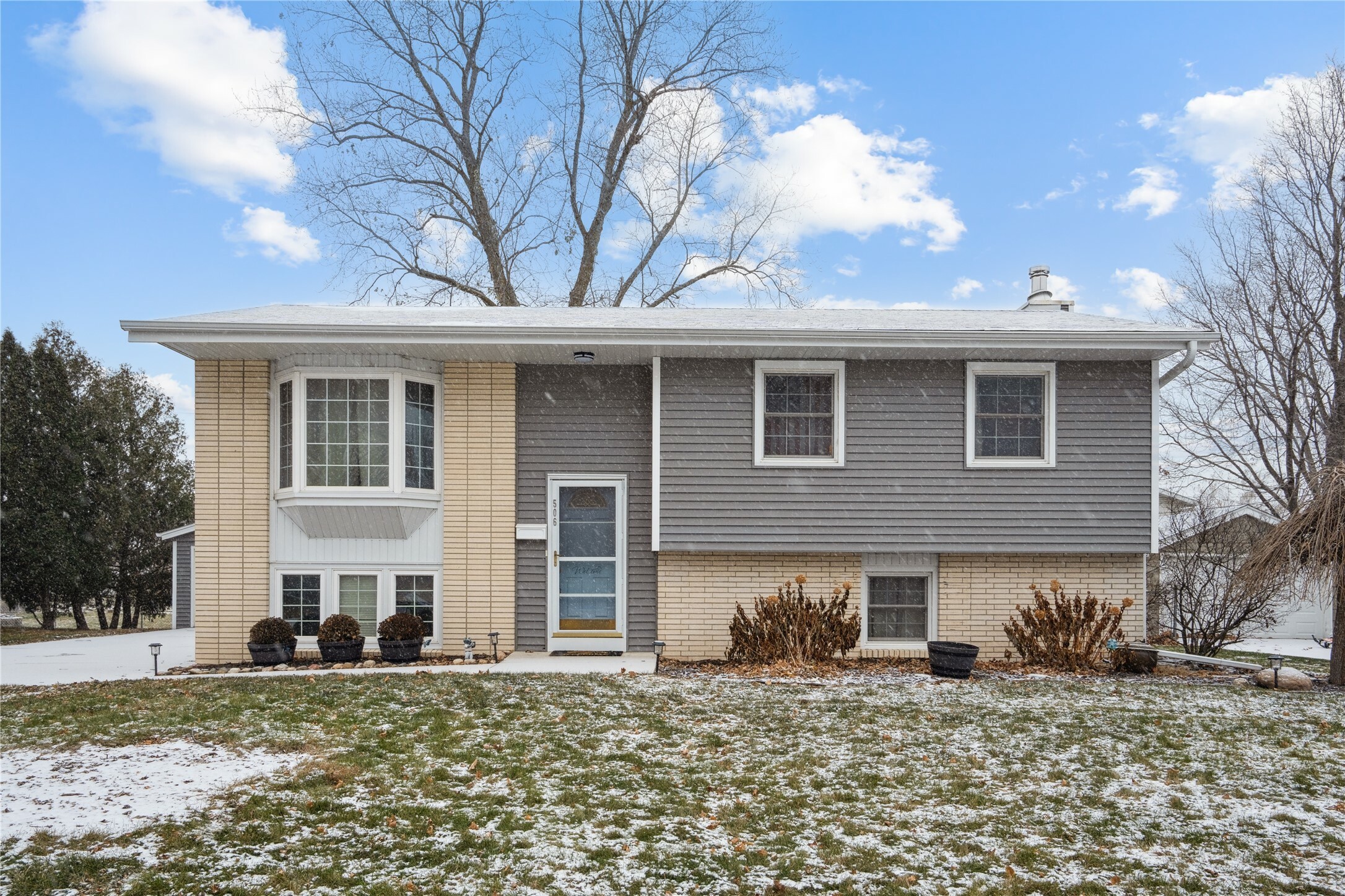 Property Photo:  506 SW Franklin Drive  IA 50023 