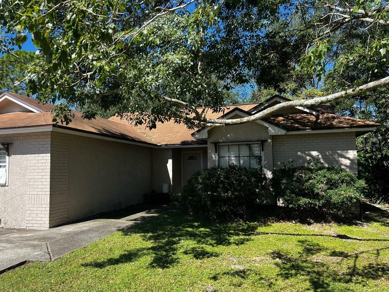 Property Photo:  12824 Dunhill Drive  FL 33624 