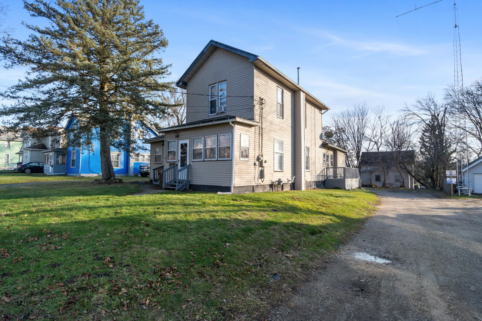 Property Photo: 415-417 W Ganson Street MI 49201