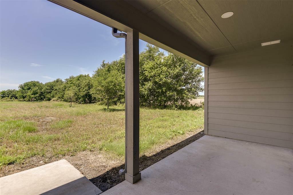 Property Photo:  211 Davenport  TX 76651 