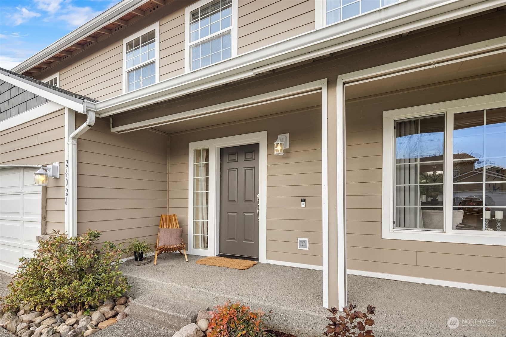 Property Photo:  24024 SE 261st Place  WA 98038 