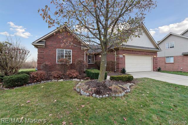 Property Photo:  26369 Woodline Court  MI 48134 