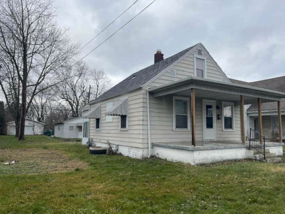 Property Photo:  216 SW 18th Street  IN 47374 