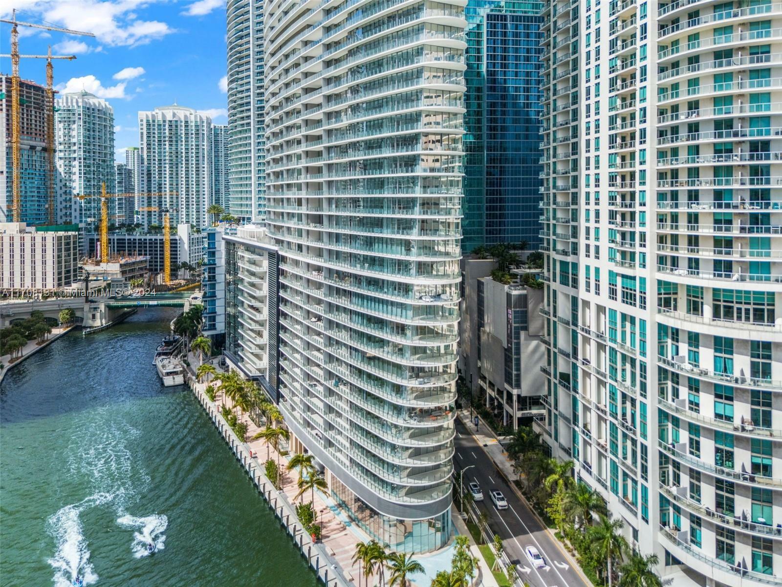 Property Photo:  300 Biscayne Blvd Way 505  FL 33131 