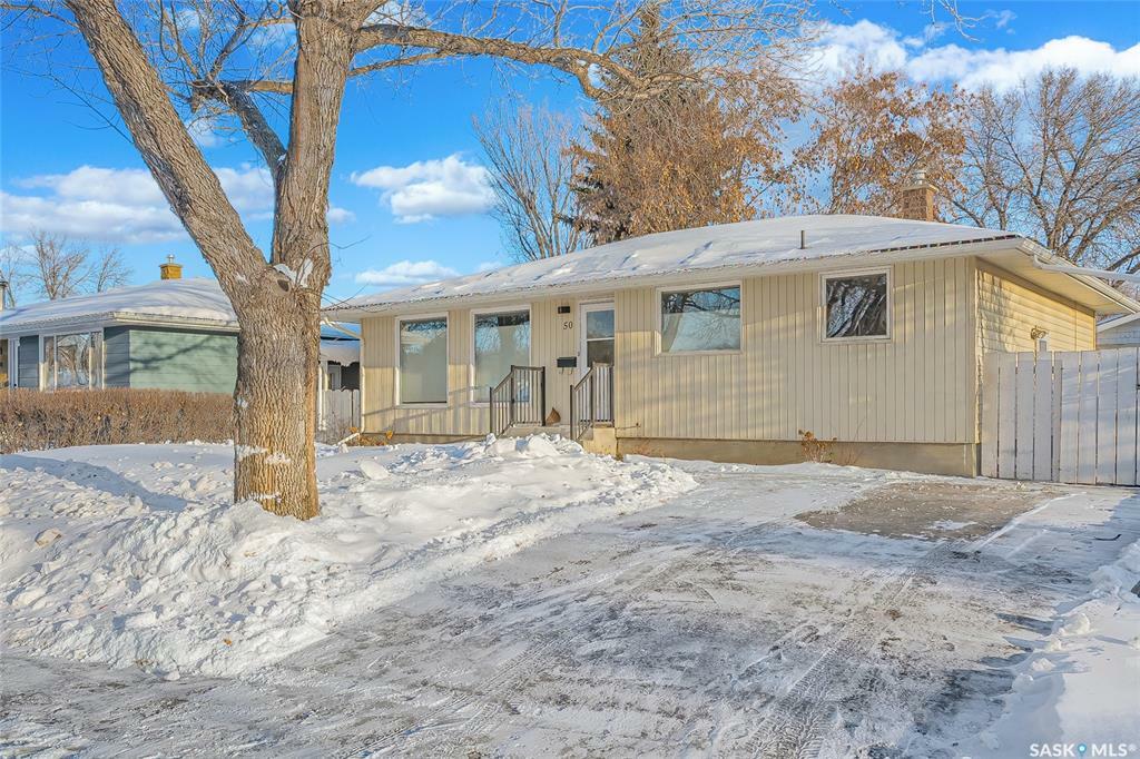 Photo de la propriété:  50 Richmond Crescent  SK S7K 1A8 