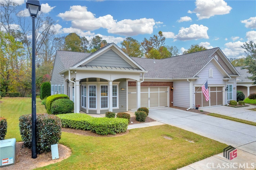 Property Photo:  6208 Longleaf Drive  GA 30548 