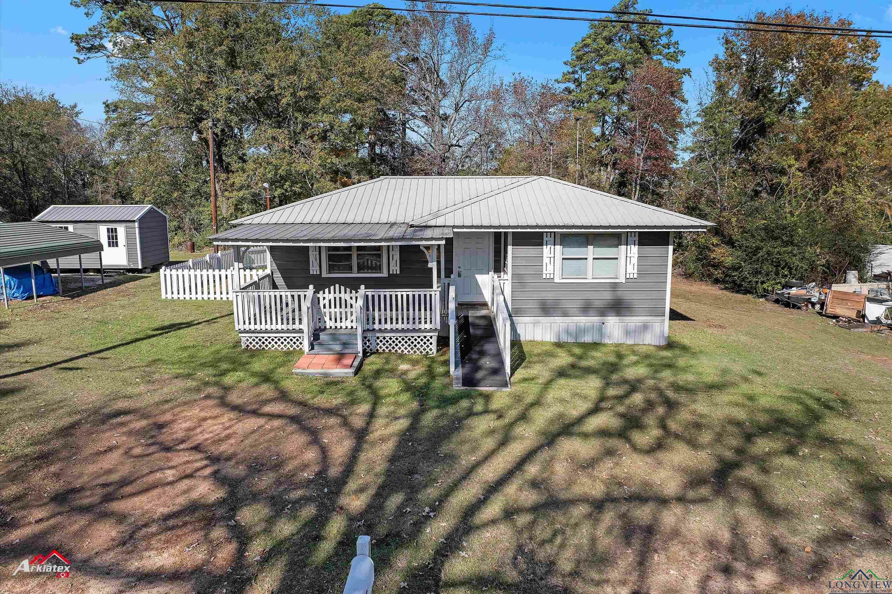 Property Photo: 115 Blacknall Dr. TX 75652