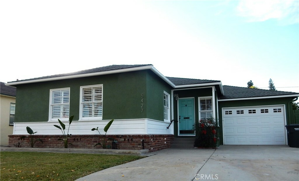 Property Photo:  5427 Lorelei Avenue  CA 90712 