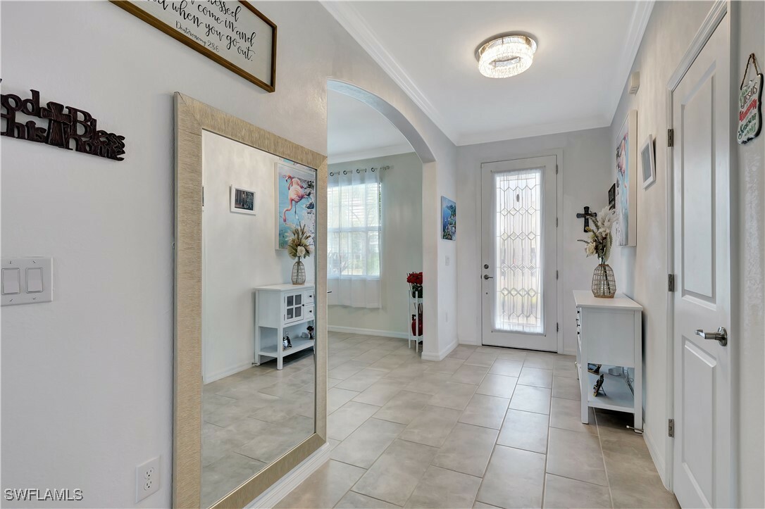Property Photo: 2122 Hamlin Street FL 34120
